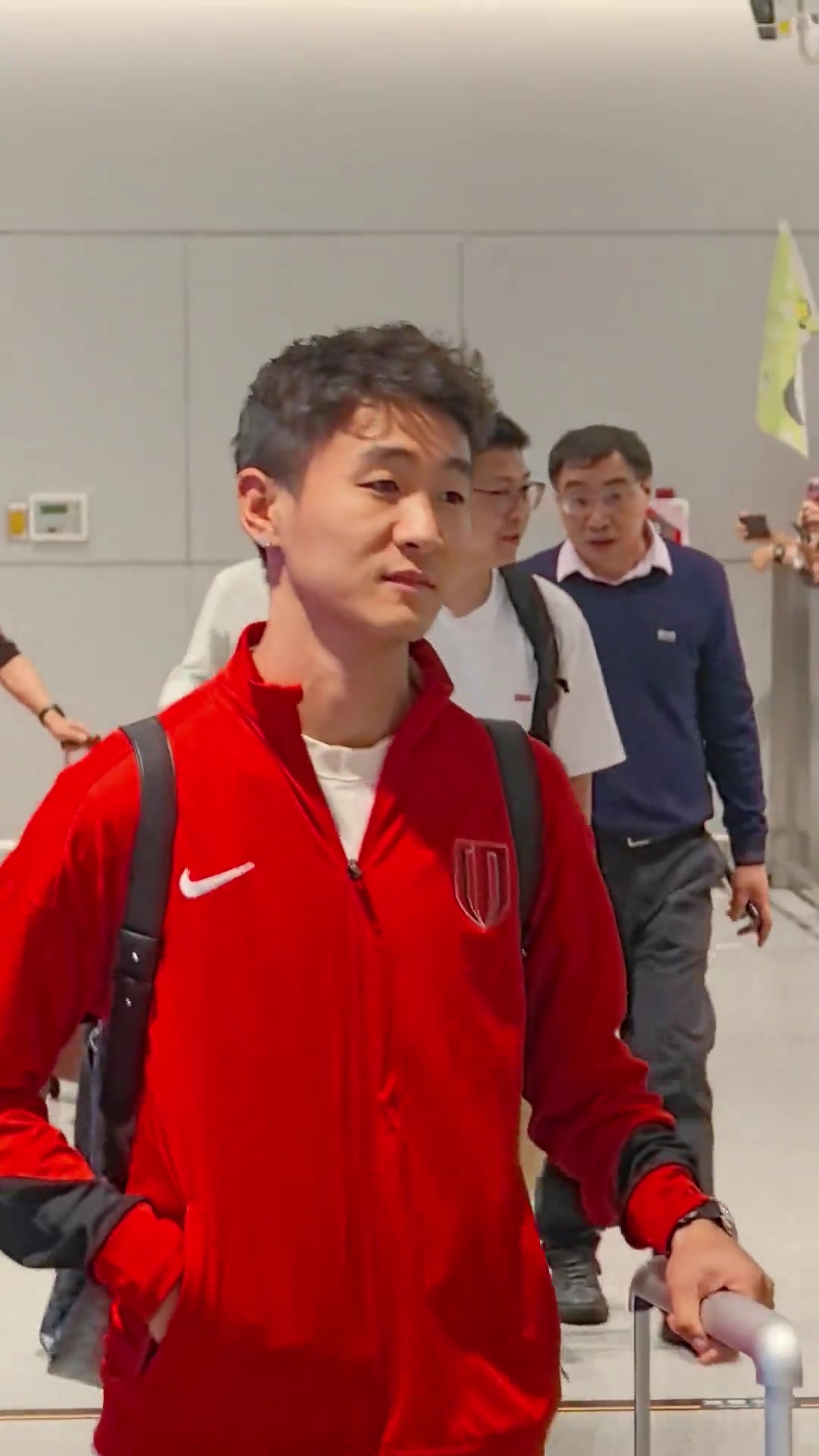 现在你面前走来的是成都蓉城男模队